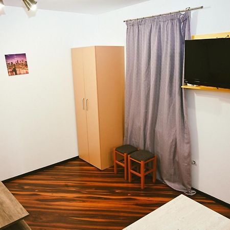 Cozy Apartment Брашов Екстериор снимка