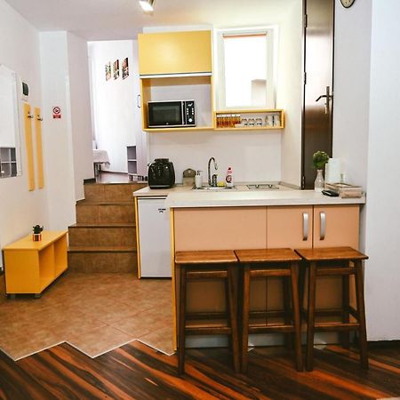 Cozy Apartment Брашов Екстериор снимка