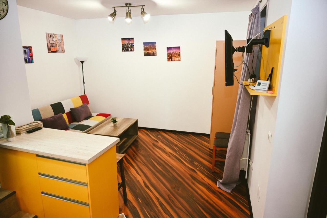 Cozy Apartment Брашов Екстериор снимка
